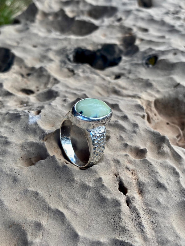 desert-vista-signet-ring-green