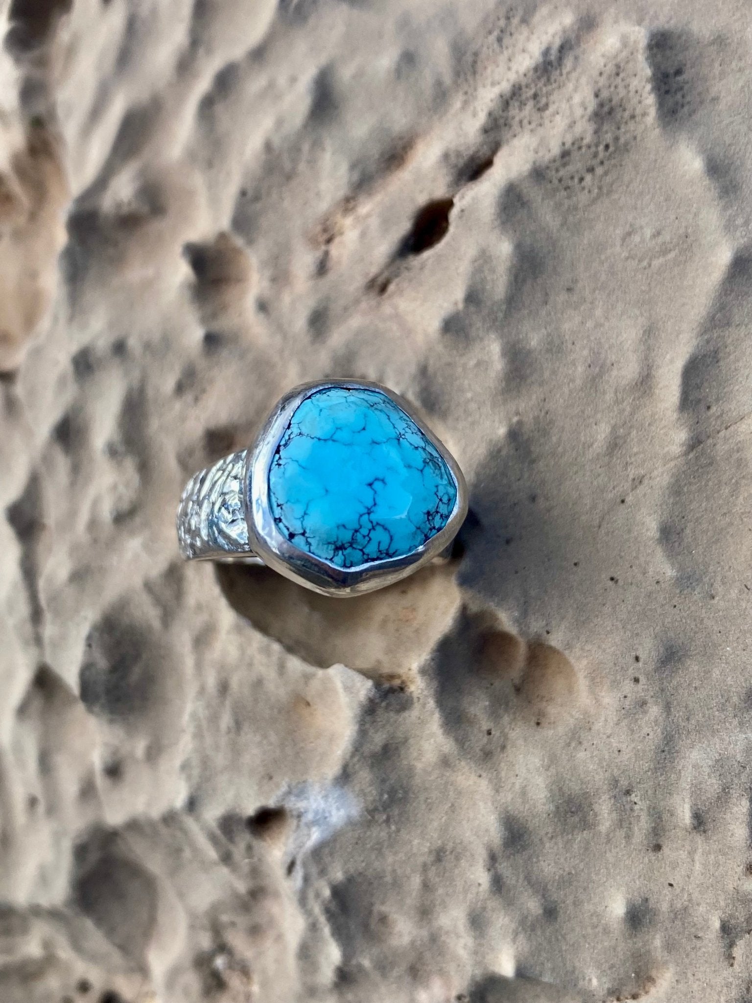 Desert Vista Signet Ring - Pilot Mountain Turquoise, Size 6 - The Jewelry Shop