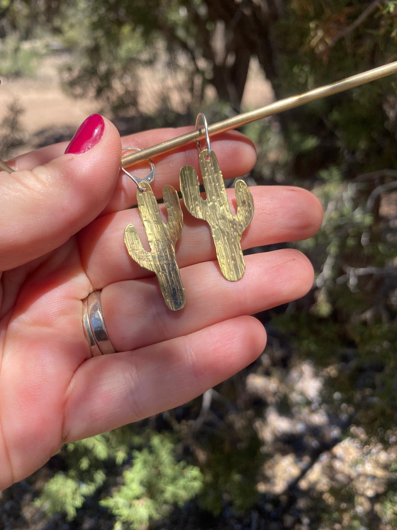 Orecchini pendenti a cerchio argento 925 oro rosa con catene rosario Orecchini pendenti a cerchio argento 925 oro rosa con catene rosario